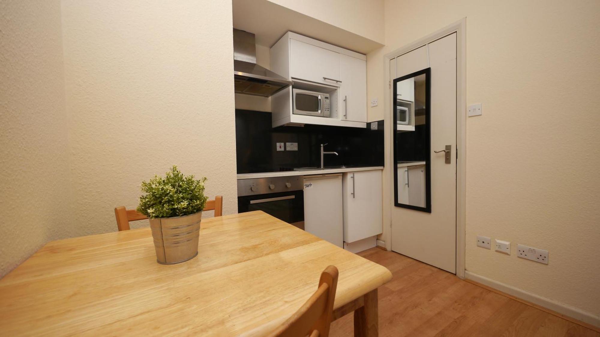 Studio 20 Ash Aparthotel London Bagian luar foto