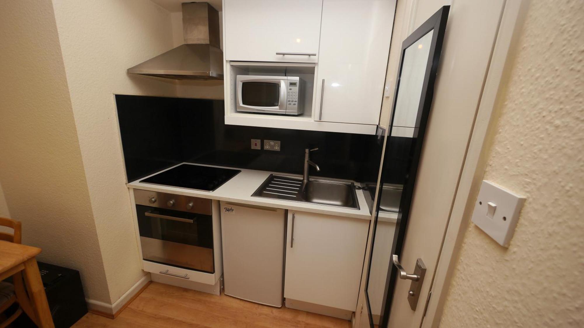 Studio 20 Ash Aparthotel London Bagian luar foto